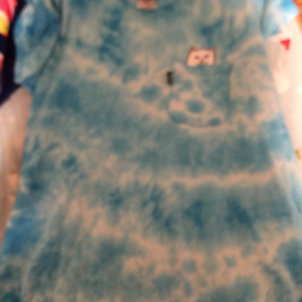 Tee shirt